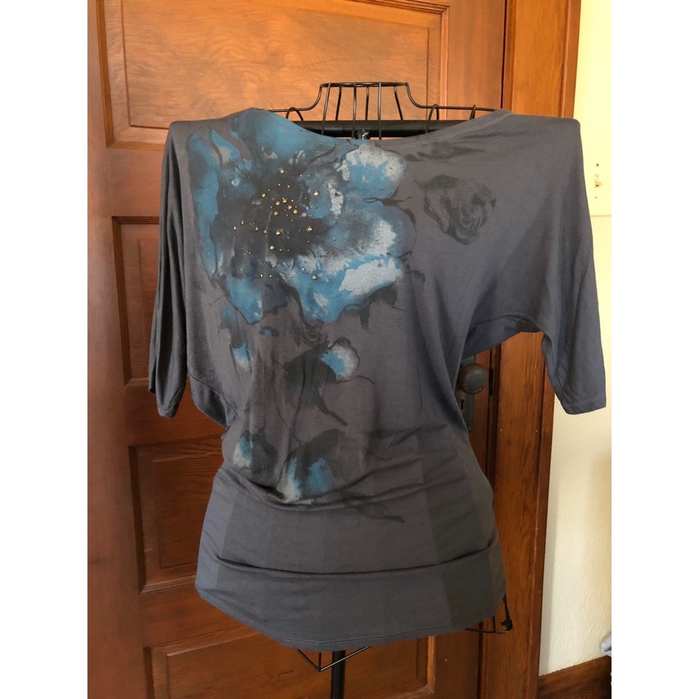 Women’s Cold Shoulder Top